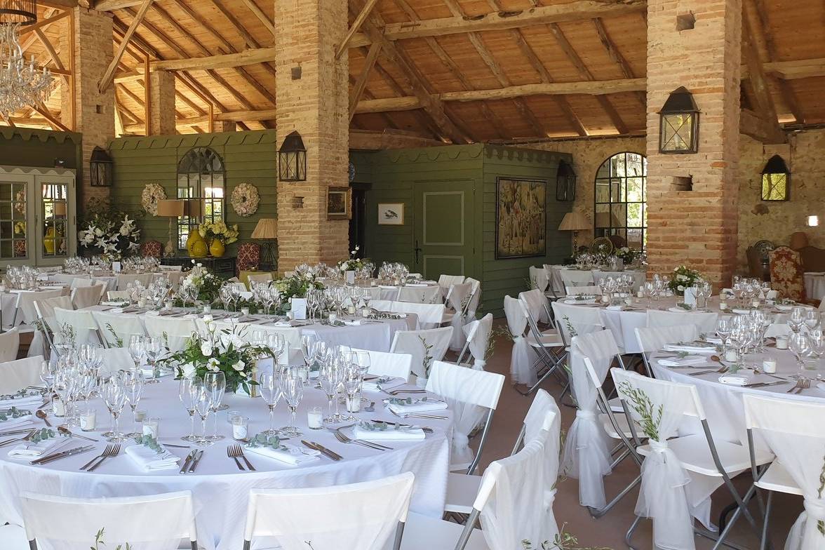 Salle de réception décorée